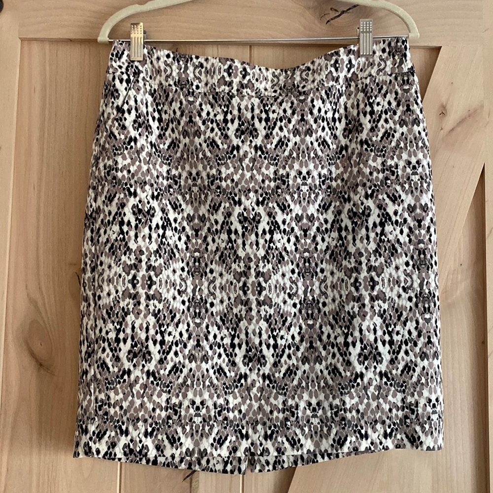 MERONA Pencil Skirt- SZ 8 LIKE NEW *FINAL PRICE, bundle to save*